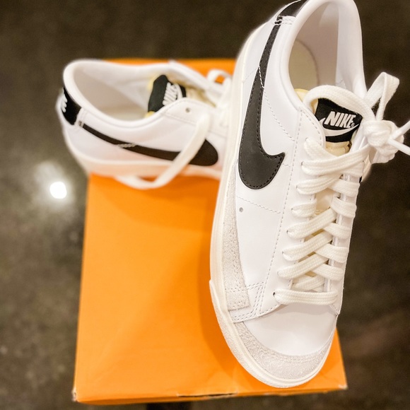 Women size 6 Blazers Low ‘77 - Picture 4 of 6